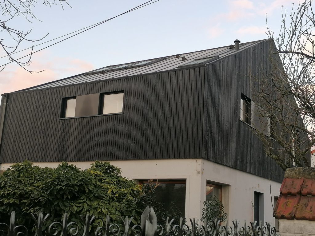 Maison individuelle - Villeneuve d'Ascq / Guillaume Afchain architecte / clair voie noir - bardage cape cod