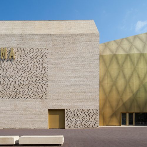 Cinéma "Le Grand Palais" - Cahors / Antonio Virga Architecte / Linea 9001 - brique et plaquette Vande Moortel